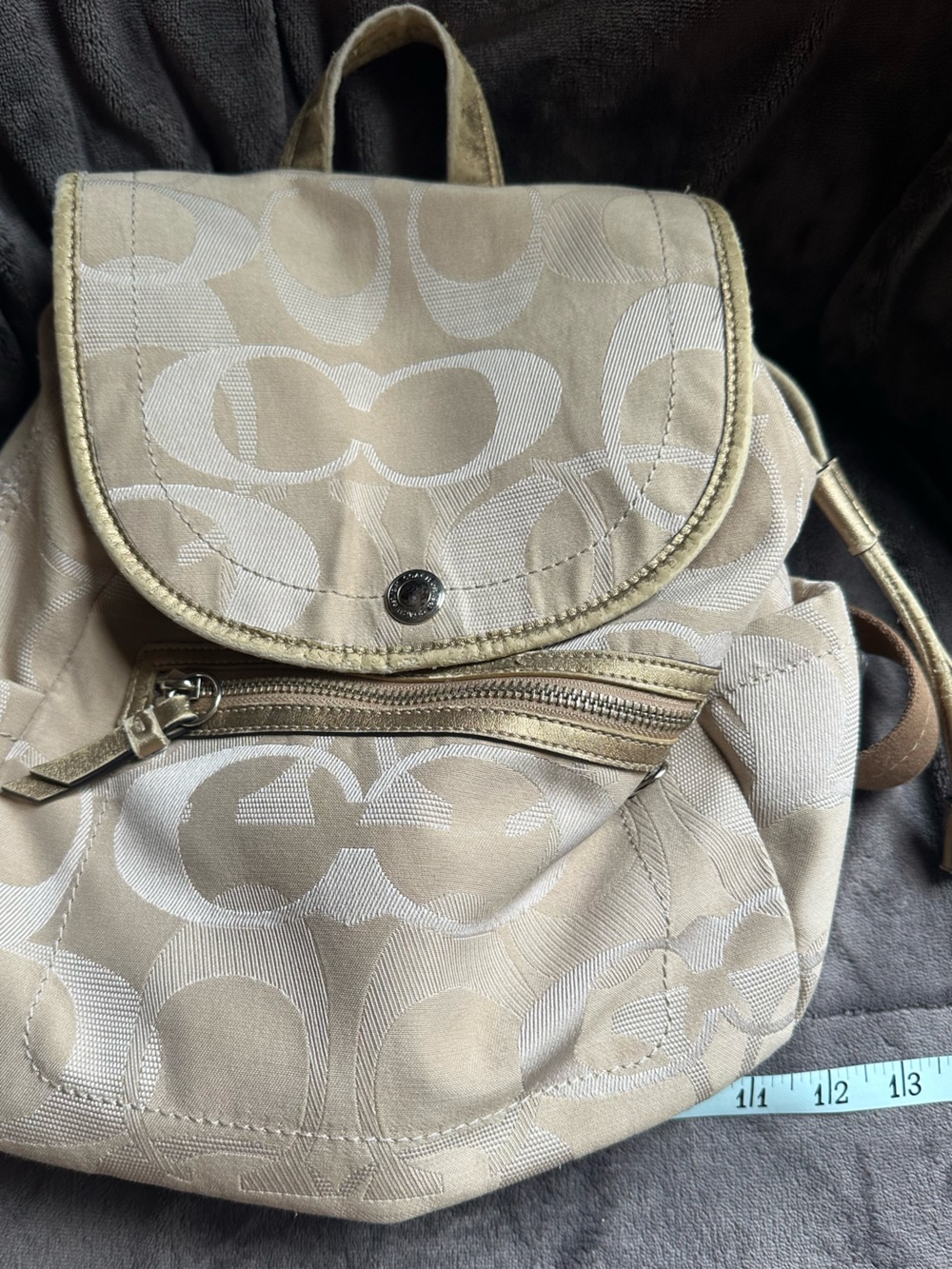 Vintage Coach Kyra Signature Backpack Beige Gold - super clean - As Is - Picture 4 of 15